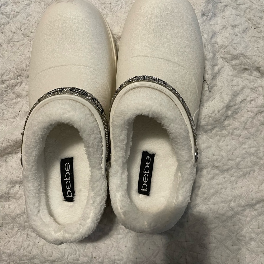 Bebe Womens Janessa White Slip On Casual Clogs Shoes 8 Medium (B,M) BHFO 3071